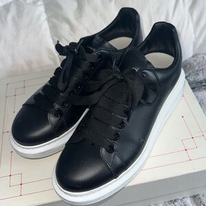 Alexander McQueen Oversized sneaker
